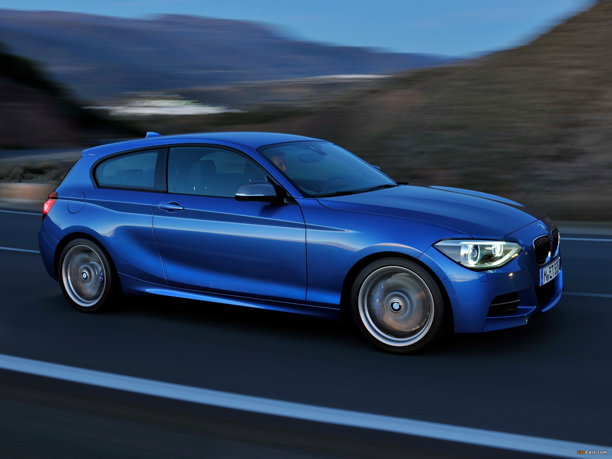 BMW M135i 3-door (F21) 2012 images (2048 x 1536)