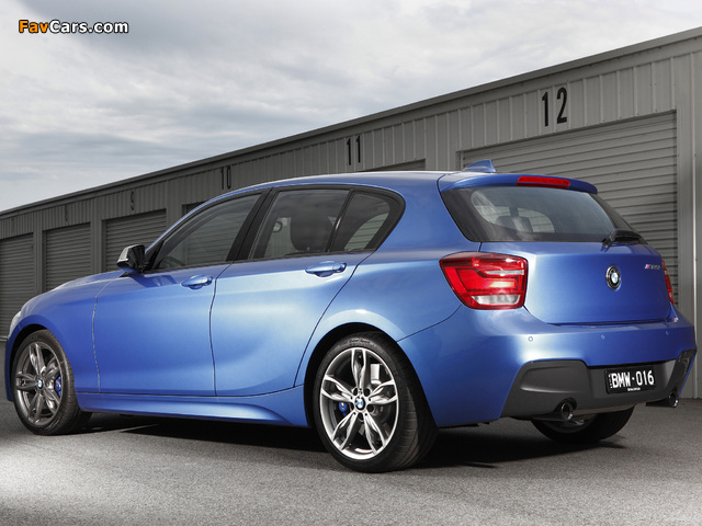 BMW M135i 5-door AU-spec (F20) 2012 images (640 x 480)