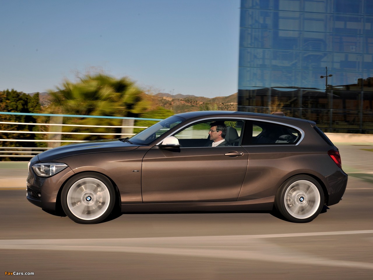 BMW 125d 3-door Urban Line (F21) 2012 pictures (1280 x 960)