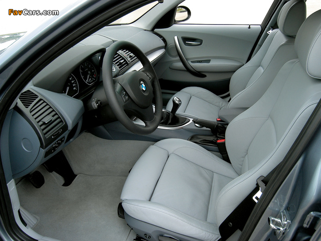 Images of BMW 120i 5-door (E87) 2004–06 (640 x 480)