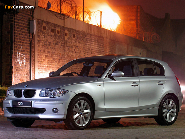 Images of BMW 120i 5-door ZA-spec (E87) 2004–06 (640 x 480)