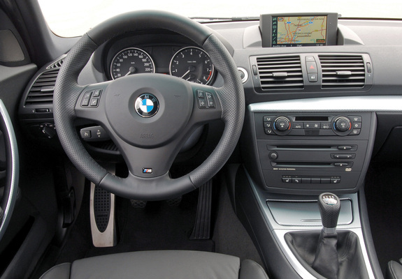 Images of BMW 130i 5-door M Sports Package (E87) 2005