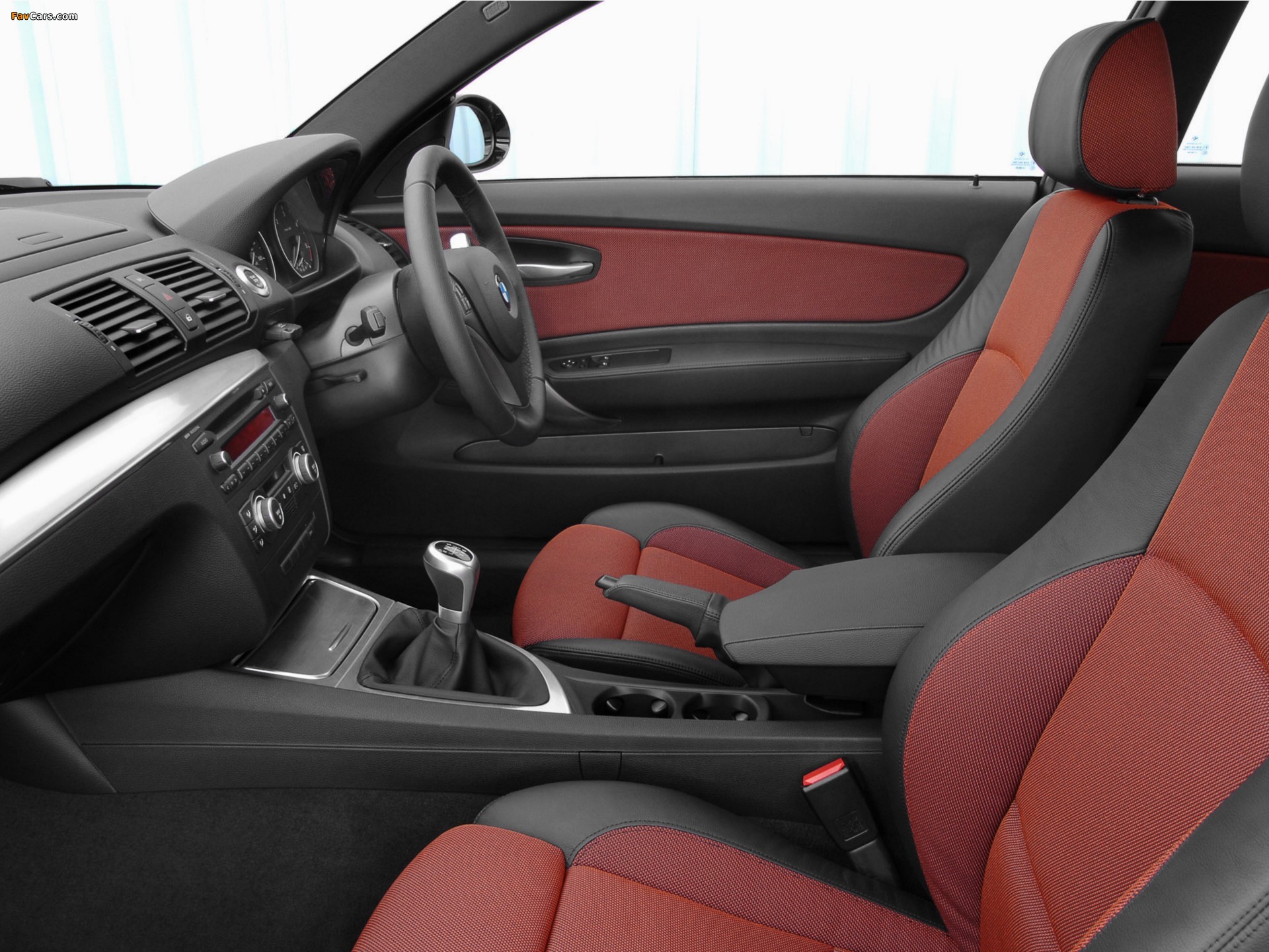 Images of BMW 120d 3-door UK-spec (E81) 2008–11 (1920 x 1440)