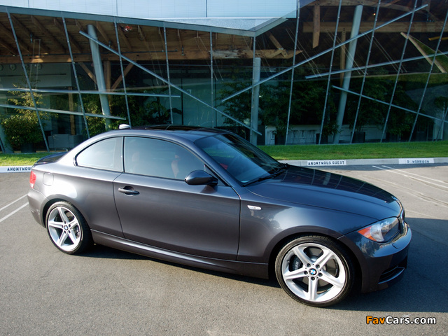 Images of BMW 135i Coupe US-spec (E82) 2008–10 (640 x 480)