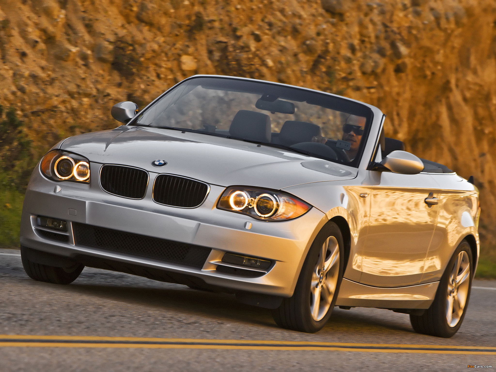 Images of BMW 128i Cabrio US-spec (E88) 2008–10 (2048 x 1536)