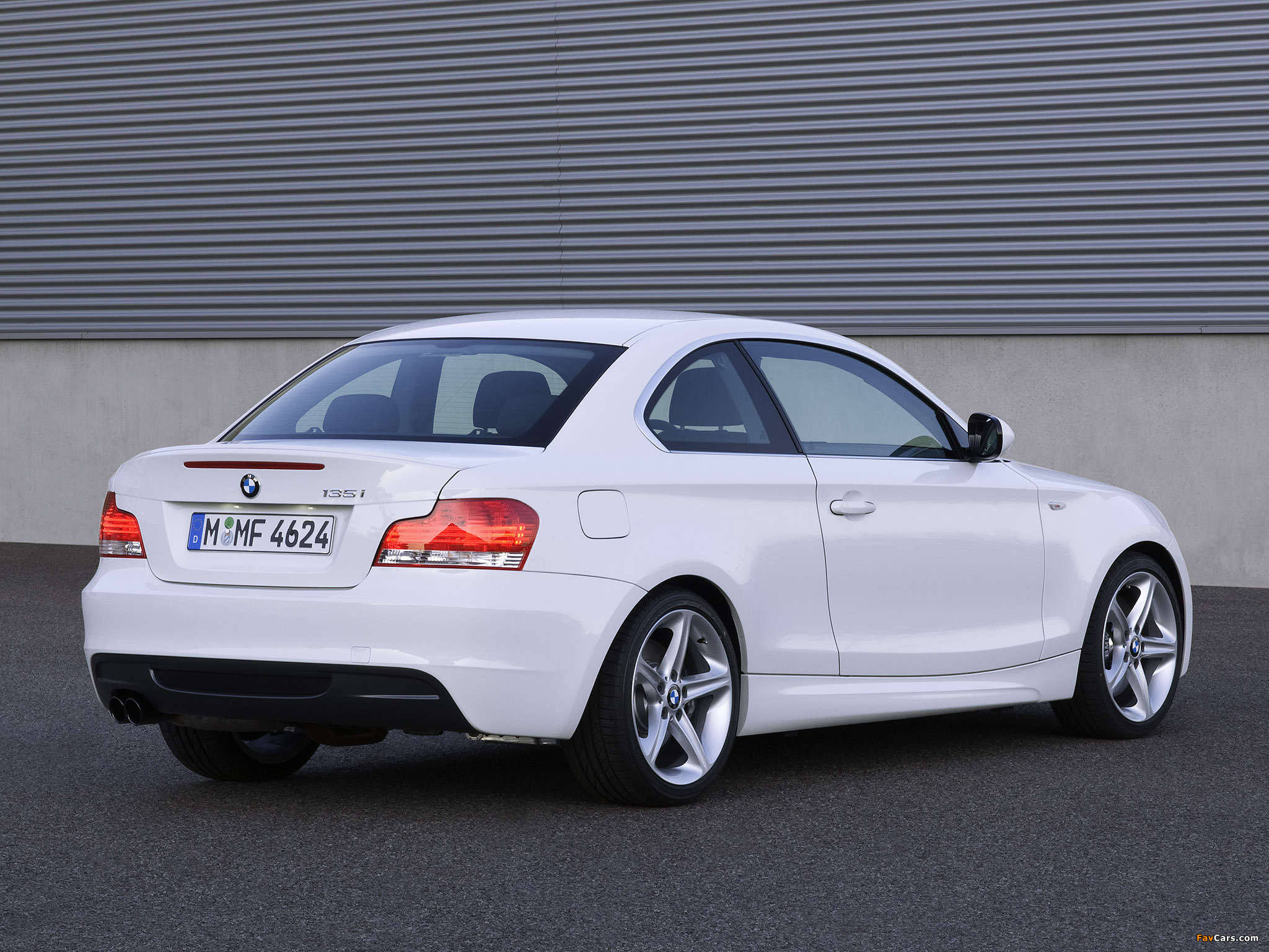 Images of BMW 135i Coupe (E82) 2008–10 (2048 x 1536)