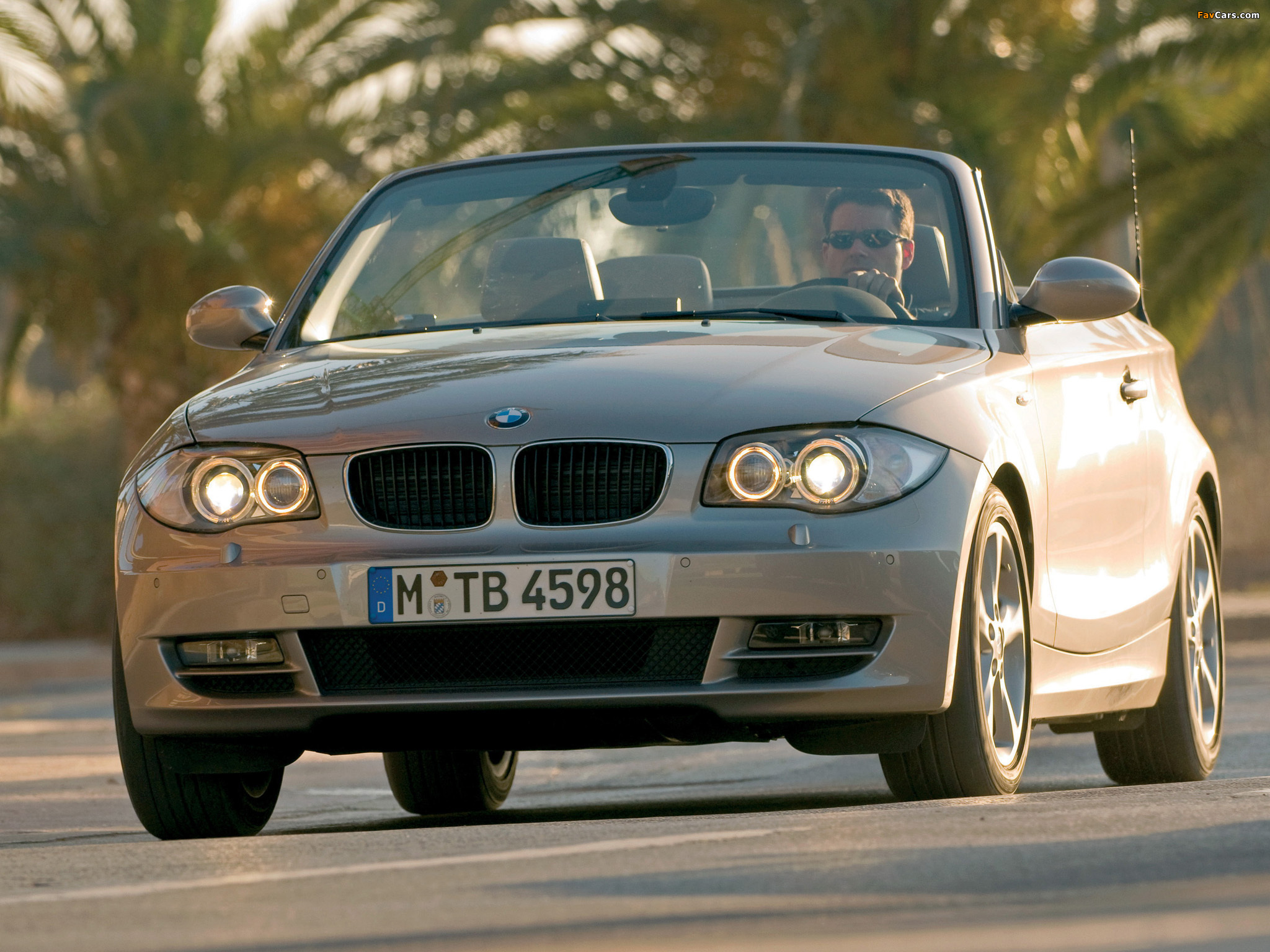Images of BMW 125i Cabrio (E88) 2008–10 (2048 x 1536)