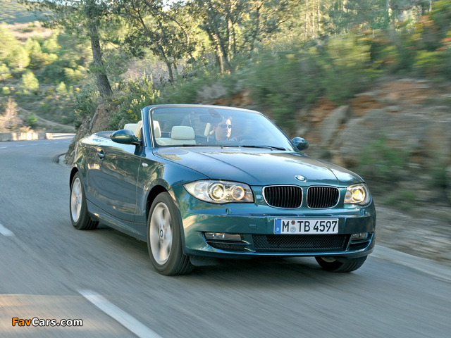 Images of BMW 125i Cabrio (E88) 2008–10 (640 x 480)