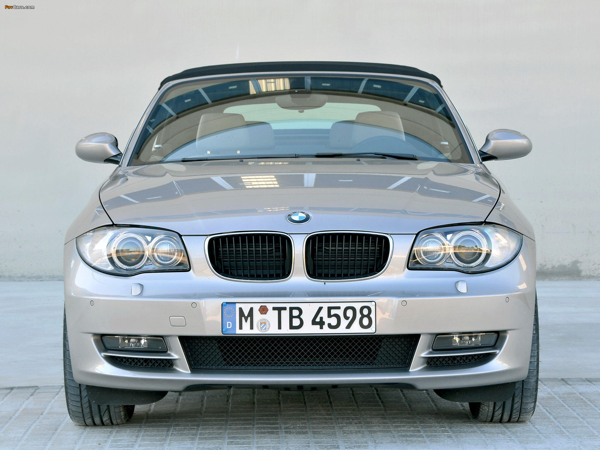 Images of BMW 125i Cabrio (E88) 2008–10 (2048 x 1536)