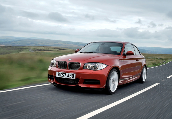 Images of BMW 135i Coupe UK-spec (E82) 2008–10