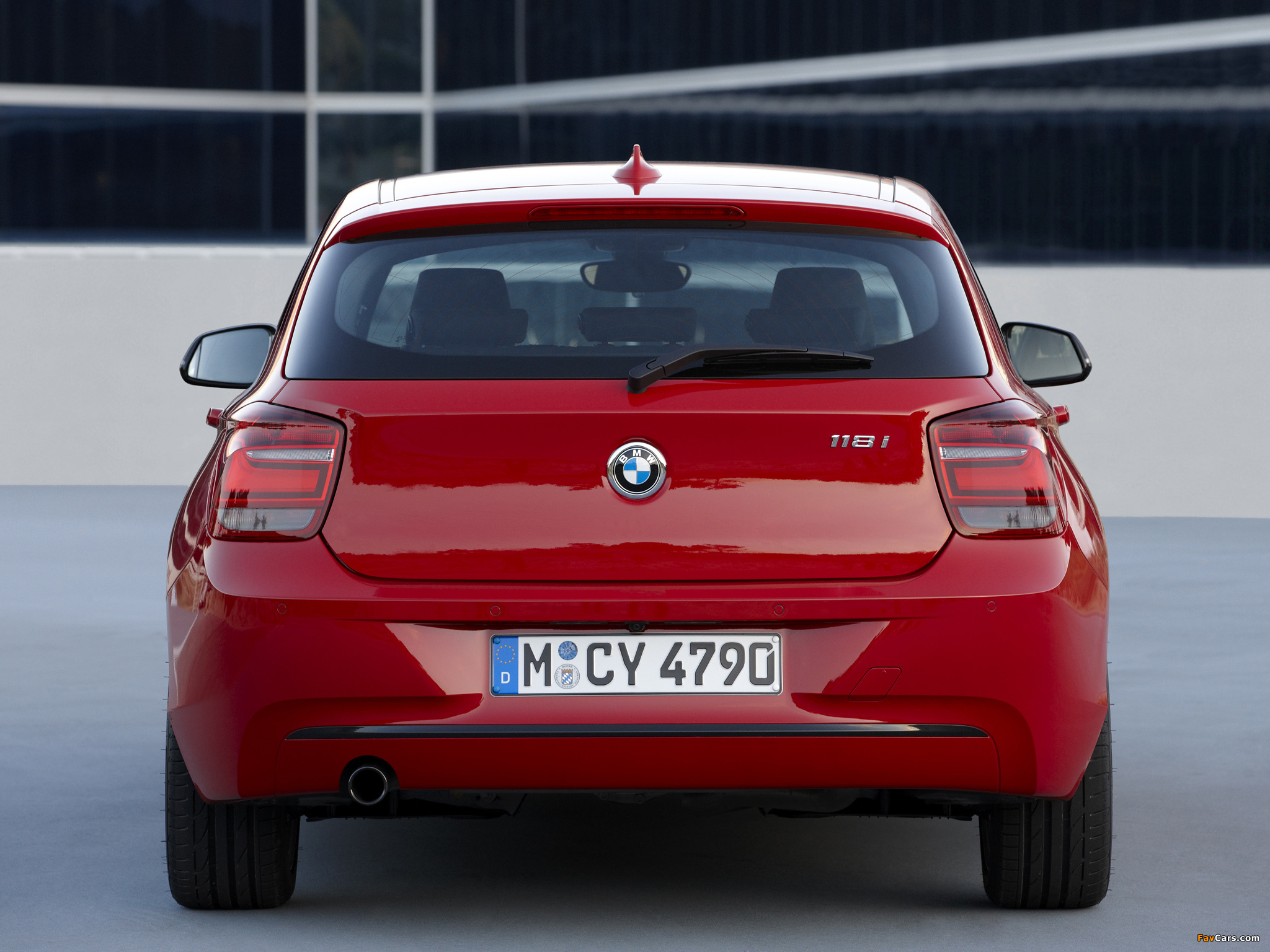 Images of BMW 118i 5-door Sport Line (F20) 2011 (2048 x 1536)
