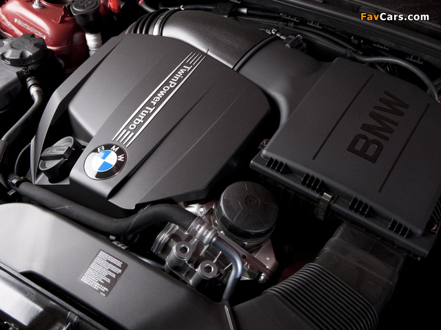Images of BMW 135i Cabrio AU-spec (E88) 2011 (640 x 480)