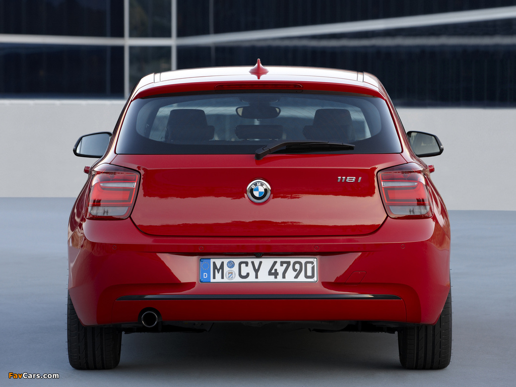 Images of BMW 118i 5-door Sport Line (F20) 2011 (1024 x 768)