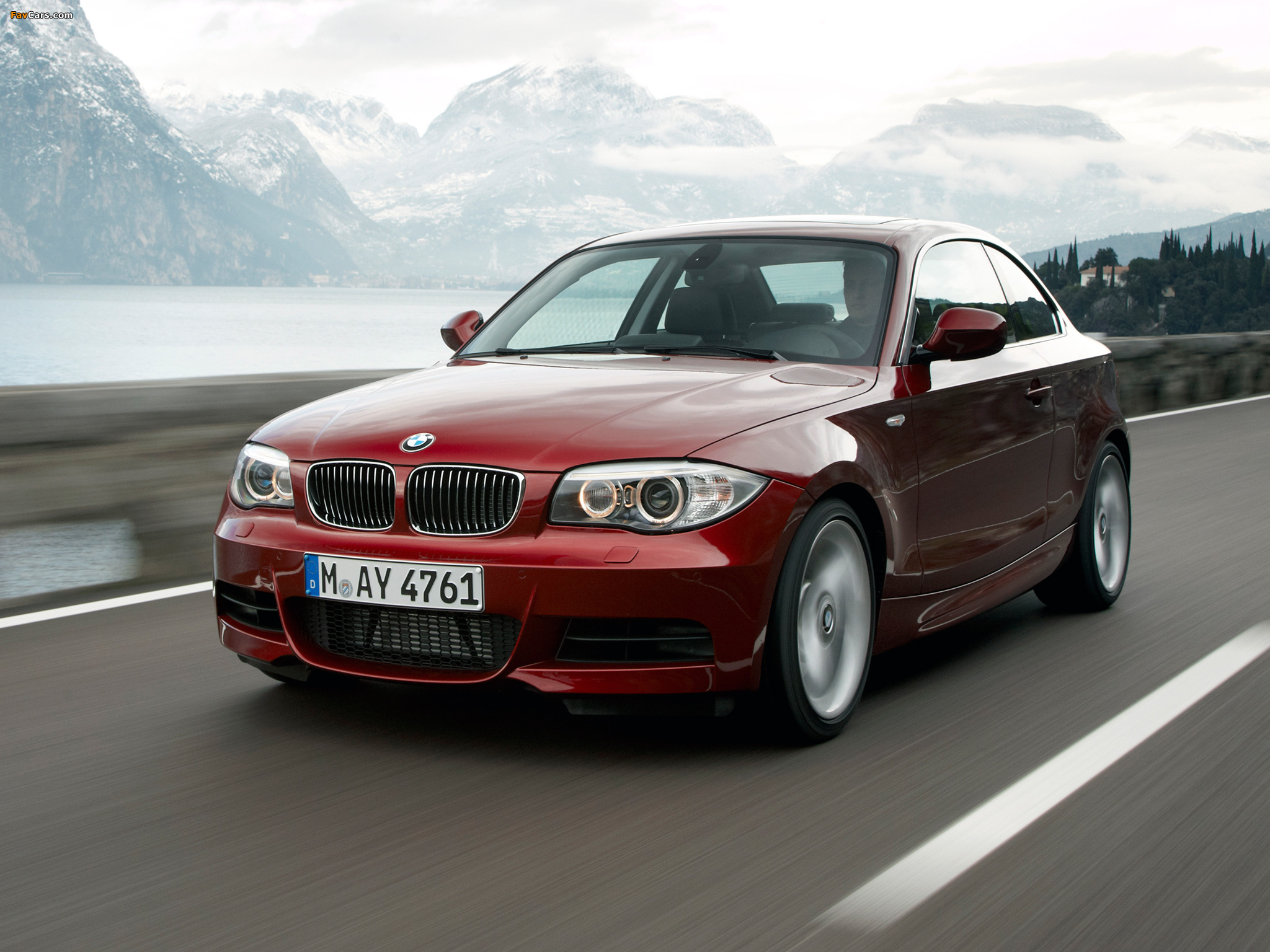 Images of BMW 135i Coupe (E82) 2011 (2048 x 1536)