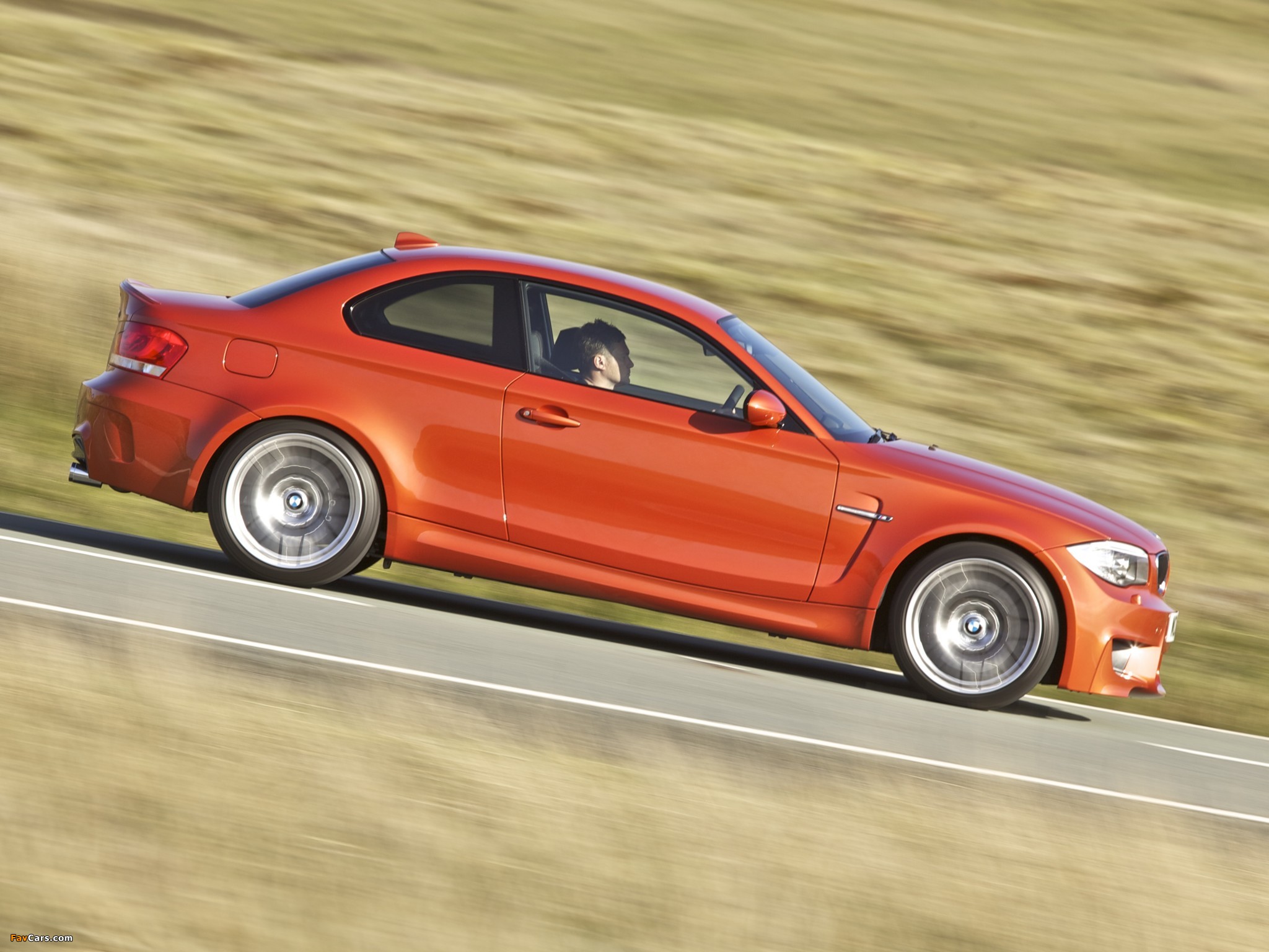 Images of BMW 1 Series M Coupe UK-spec (E82) 2011 (2048 x 1536)