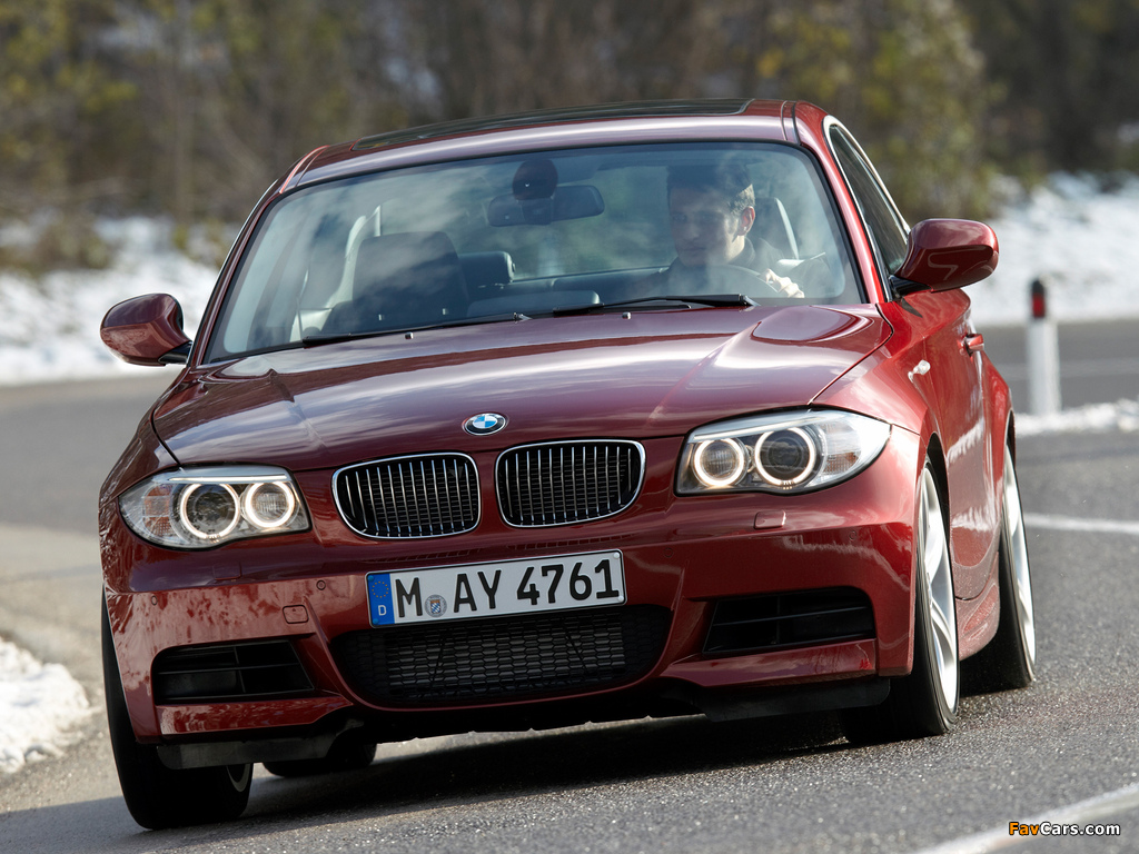 Images of BMW 135i Coupe (E82) 2011 (1024 x 768)
