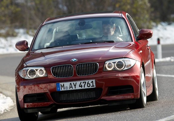 Images of BMW 135i Coupe (E82) 2011