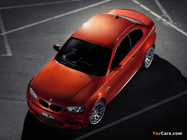 Images of BMW 1 Series M Coupe AU-spec (E82) 2011 (640 x 480)