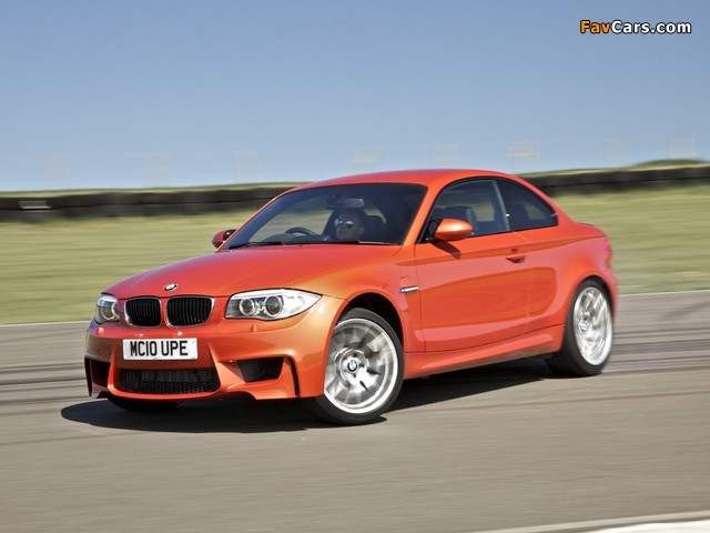 Images of BMW 1 Series M Coupe UK-spec (E82) 2011 (640 x 480)