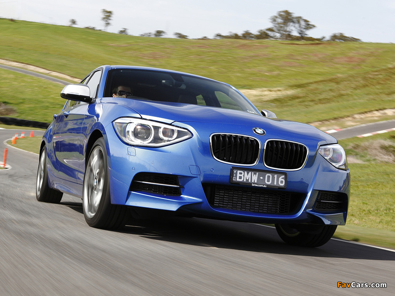 Images of BMW M135i 5-door AU-spec (F20) 2012 (800 x 600)