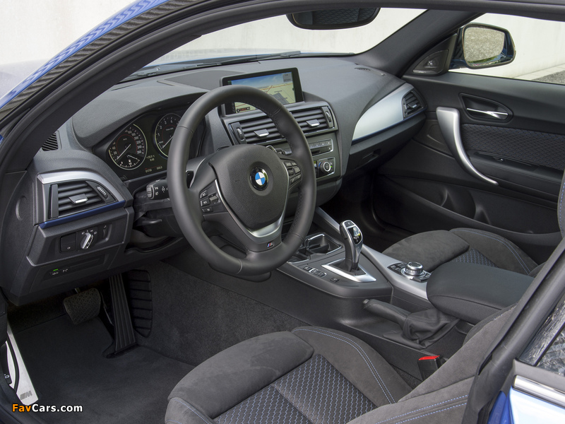 Images of BMW M135i 3-door (F21) 2012 (800 x 600)