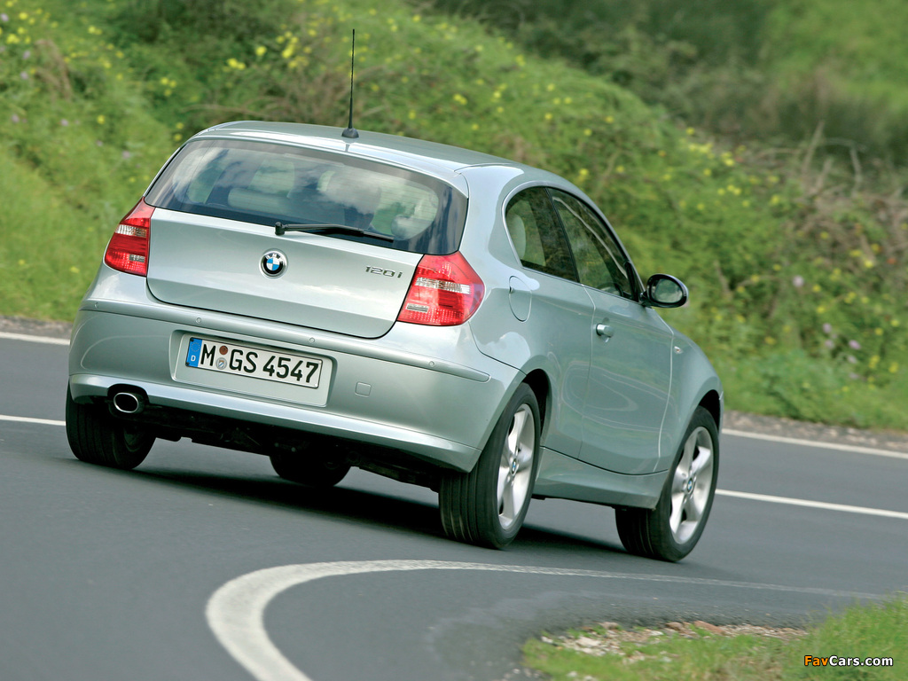 Photos of BMW 120i 3-door (E81) 2007–11 (1024 x 768)