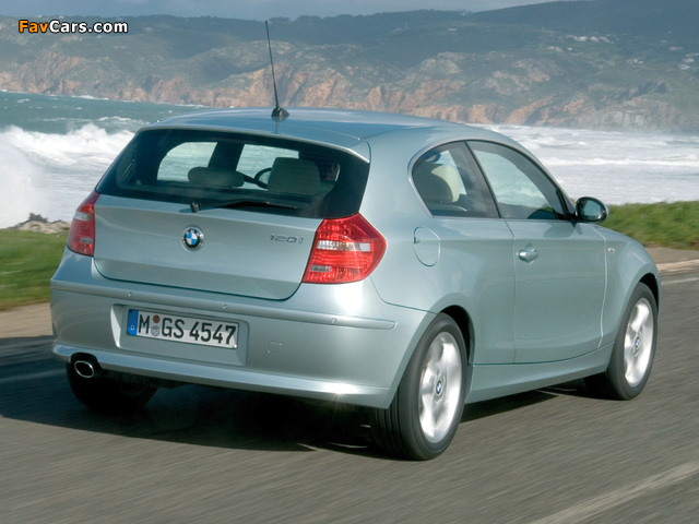 Photos of BMW 120i 3-door (E81) 2007–11 (640 x 480)