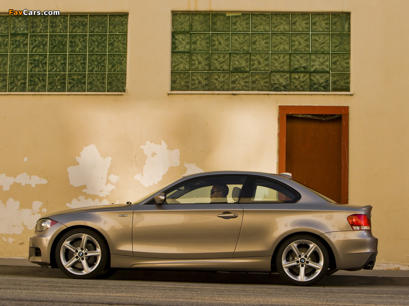 Photos of BMW 135i Coupe US-spec (E82) 2008–10 (800 x 600)