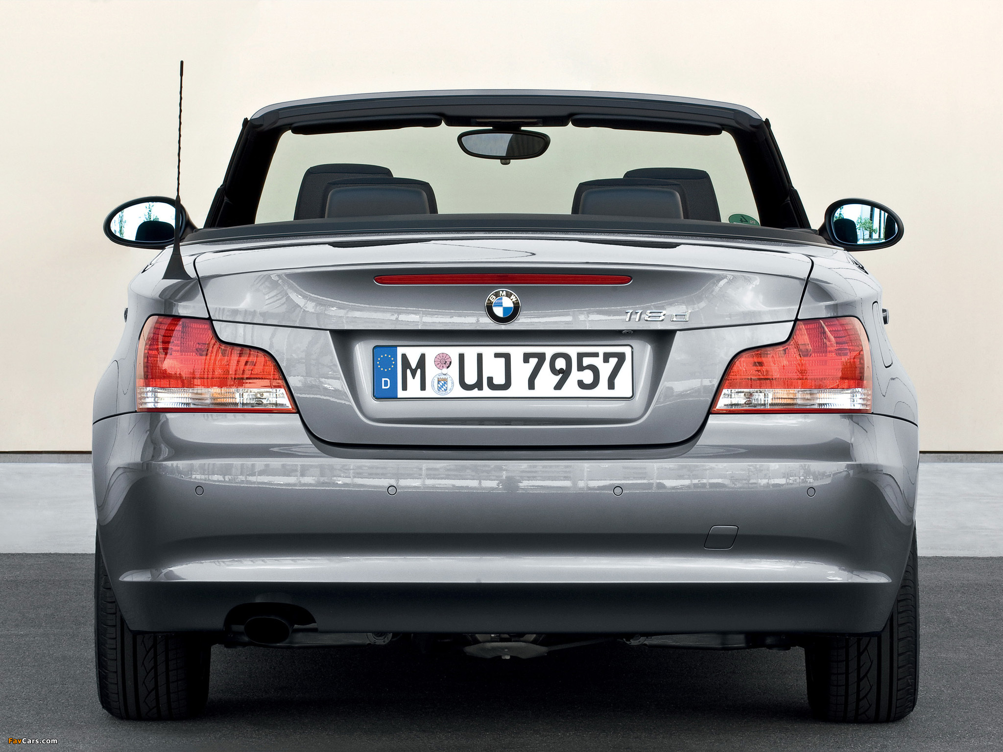 Photos of BMW 118d Cabrio (E88) 2008–10 (2048 x 1536)