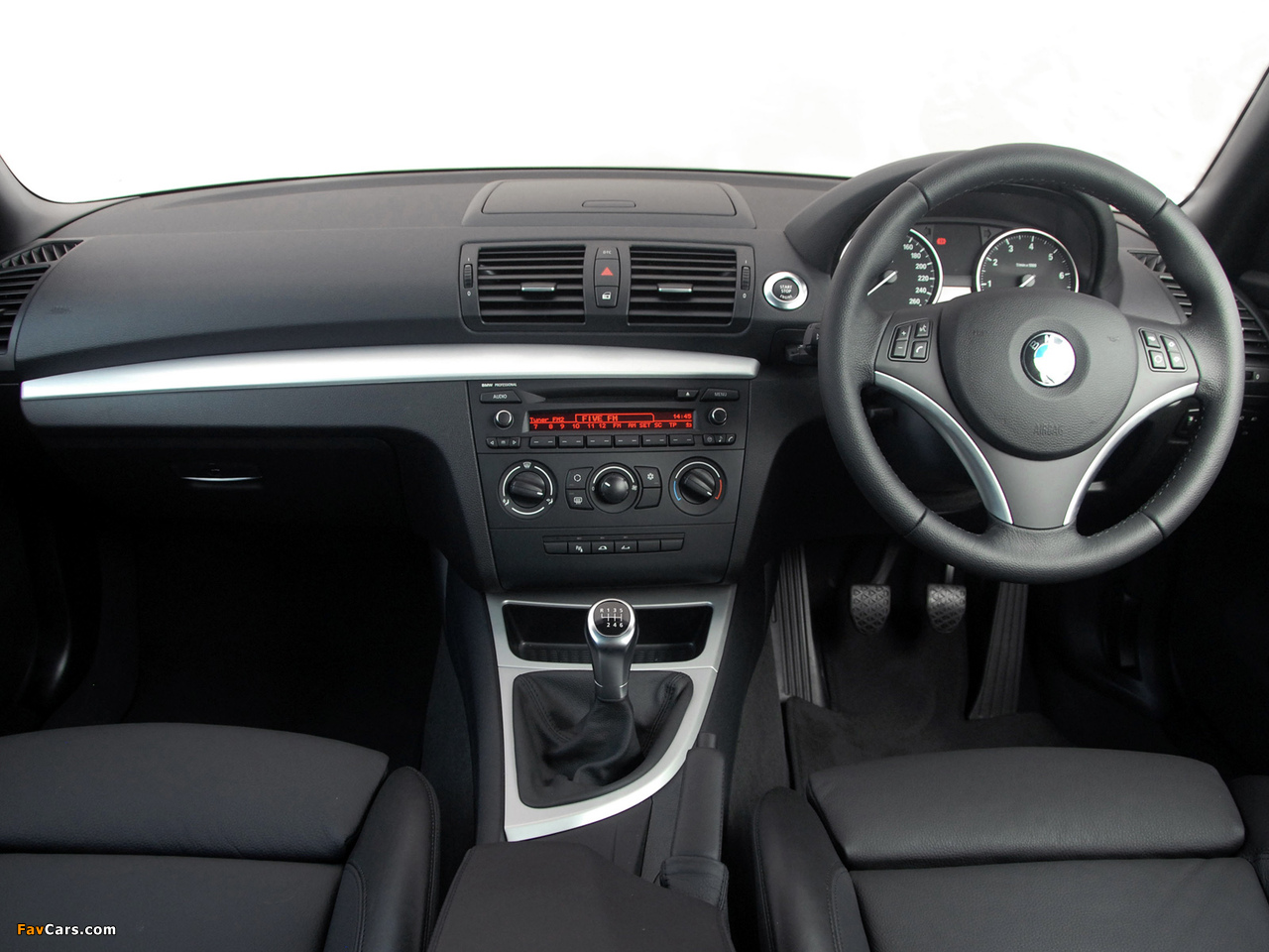 Photos of BMW 125i Cabrio ZA-spec (E88) 2008–10 (1280 x 960)