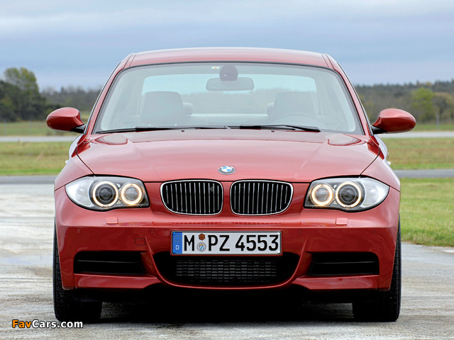 Photos of BMW 135i Coupe (E82) 2008–10 (640 x 480)
