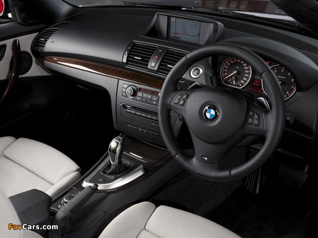 Photos of BMW 135i Cabrio AU-spec (E88) 2011 (640 x 480)