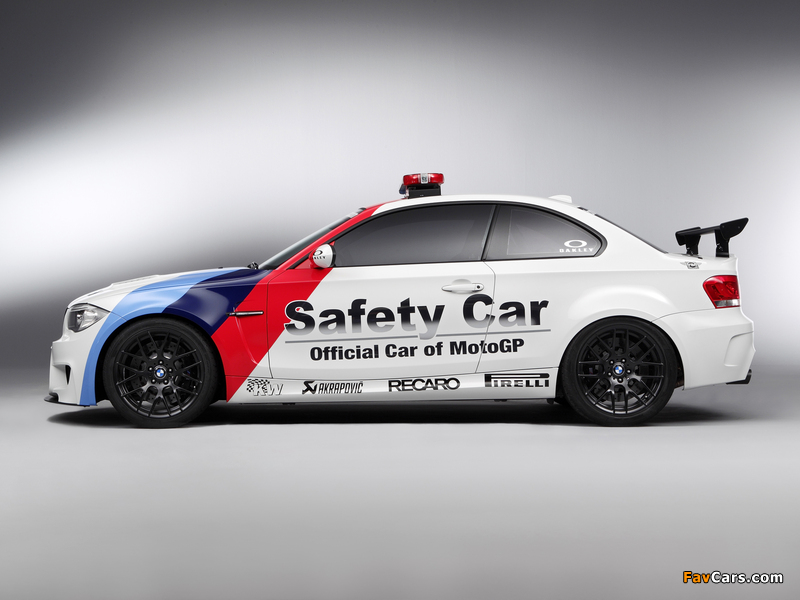 Photos of BMW 1 Series M Coupe MotoGP Safety Car (E82) 2011 (800 x 600)