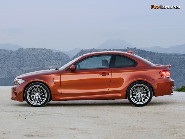 Photos of BMW 1 Series M Coupe (E82) 2011–12 (640 x 480)