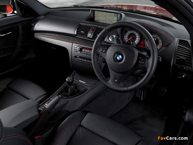 Photos of BMW 1 Series M Coupe AU-spec (E82) 2011 (640 x 480)