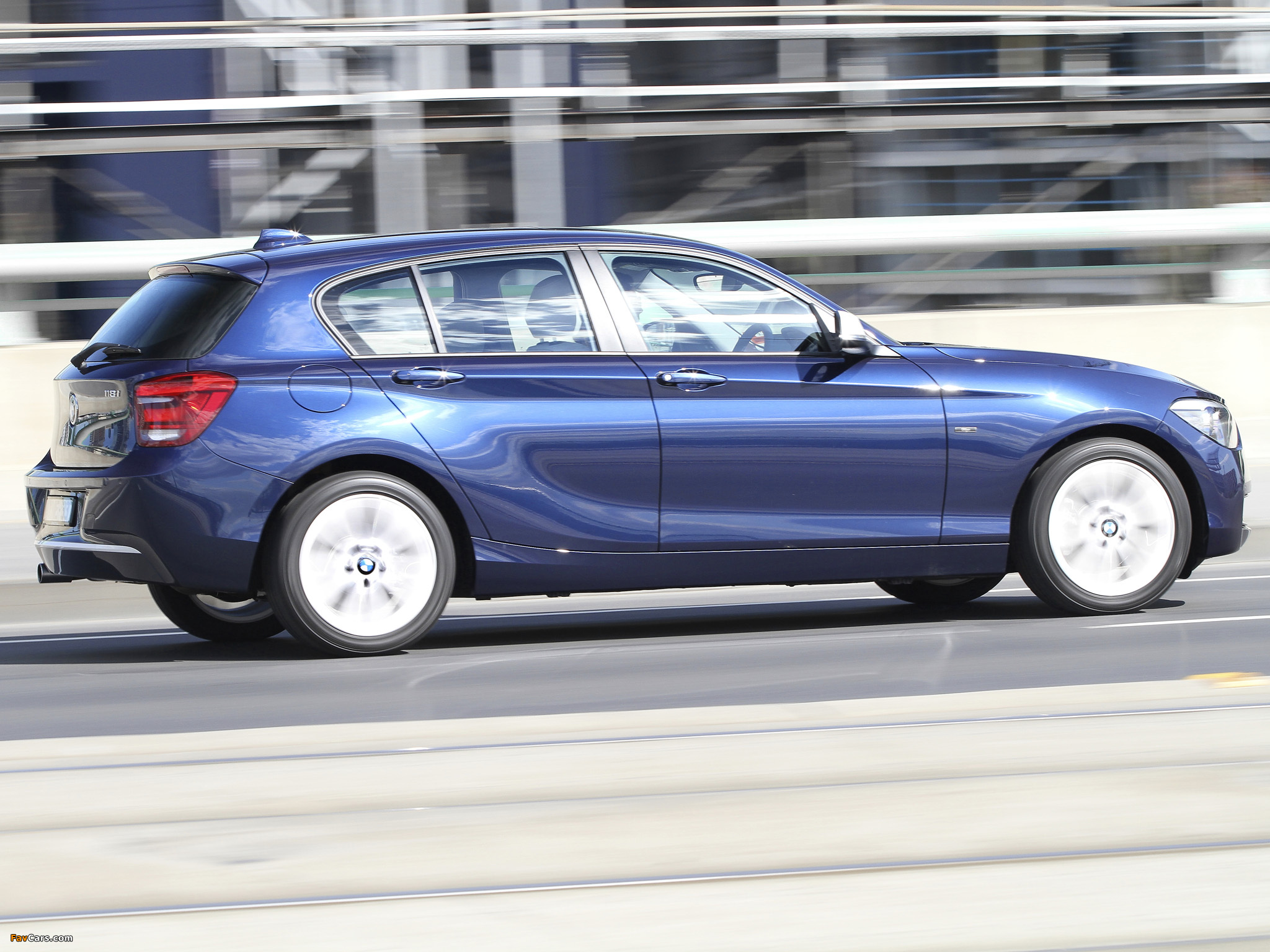 Photos of BMW 118i 5-door Urban Line AU-spec (F20) 2011 (2048 x 1536)