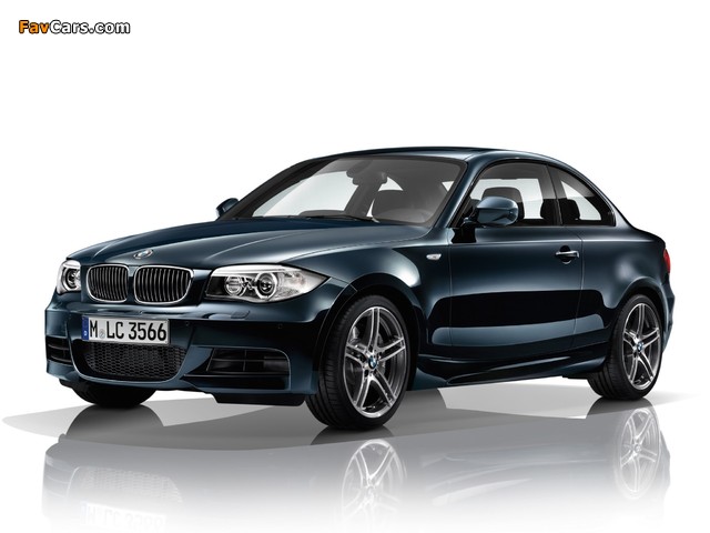 Photos of BMW 135i Coupe (E82) 2011 (640 x 480)