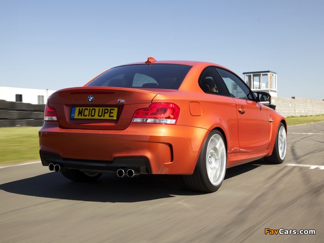 Photos of BMW 1 Series M Coupe UK-spec (E82) 2011 (640 x 480)