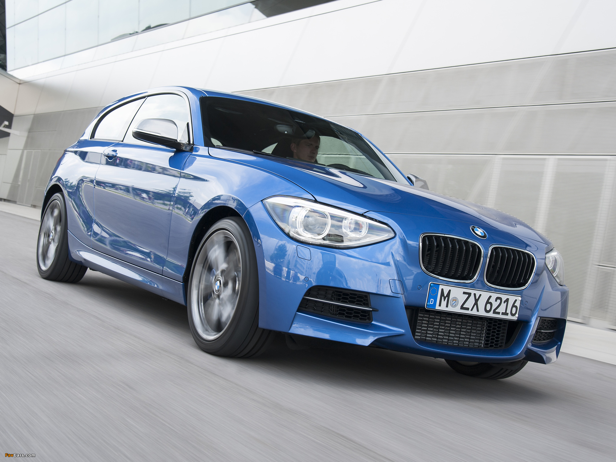 Photos of BMW M135i 3-door (F21) 2012 (2048 x 1536)