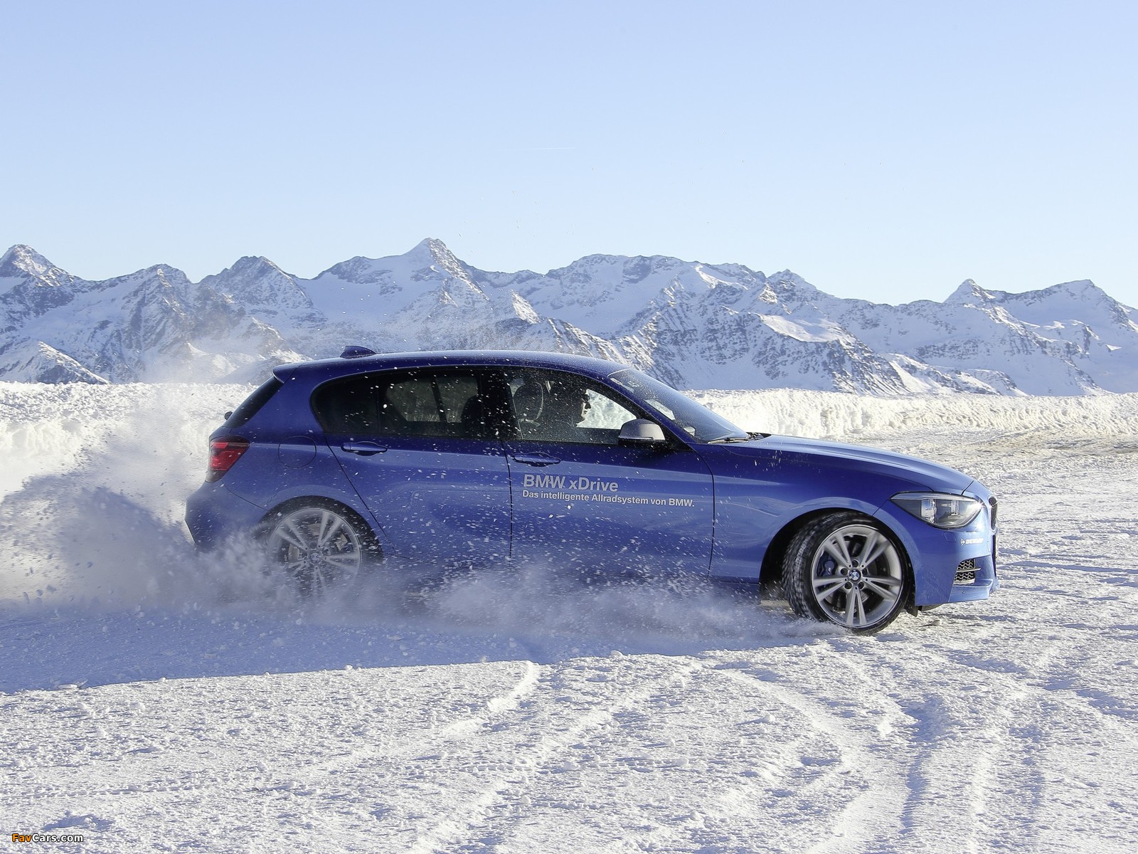 Photos of BMW M135i xDrive 5-door (F20) 2012 (1600 x 1200)