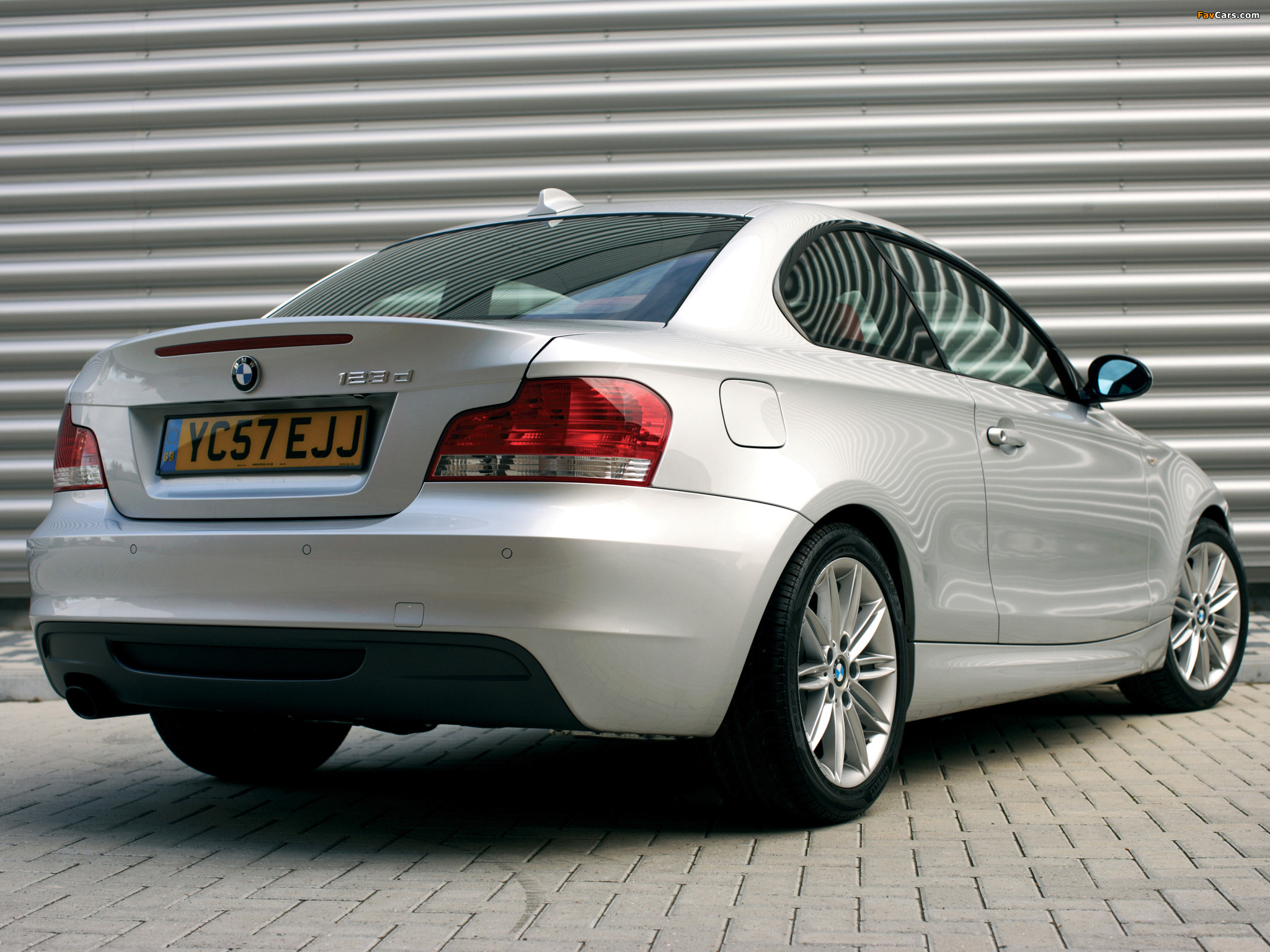Photos of BMW 123d Coupe (E82) 2008–10 (2048 x 1536)