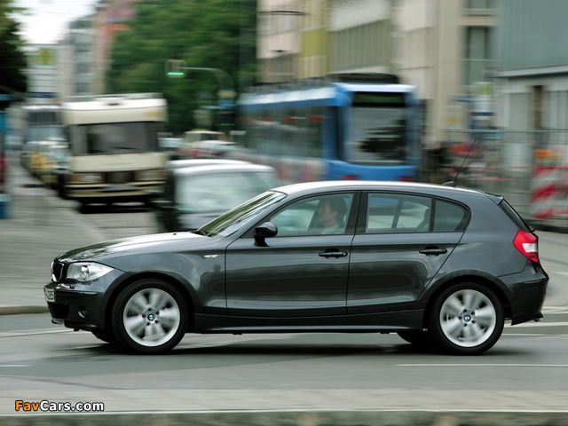 Pictures of BMW 118i 5-door (E87) 2004–06 (640 x 480)