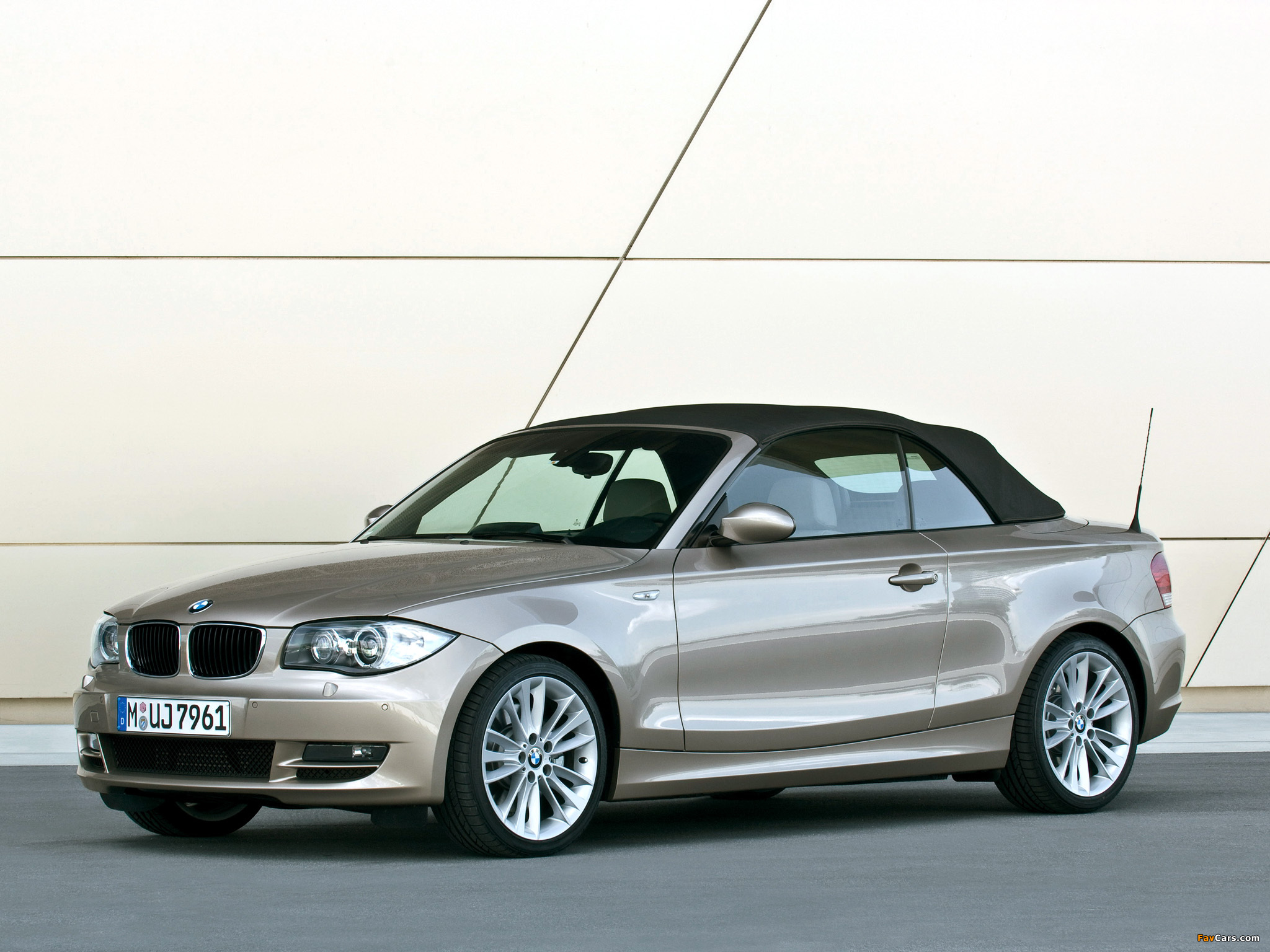 Pictures of BMW 123d Cabrio (E88) 2008–10 (2048 x 1536)