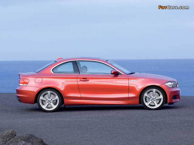 Pictures of BMW 135i Coupe (E82) 2008–10 (640 x 480)