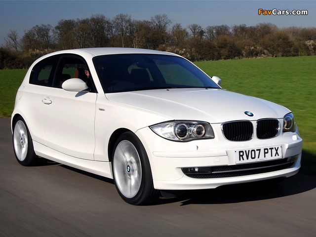 Pictures of BMW 120d 3-door UK-spec (E81) 2008–11 (640 x 480)