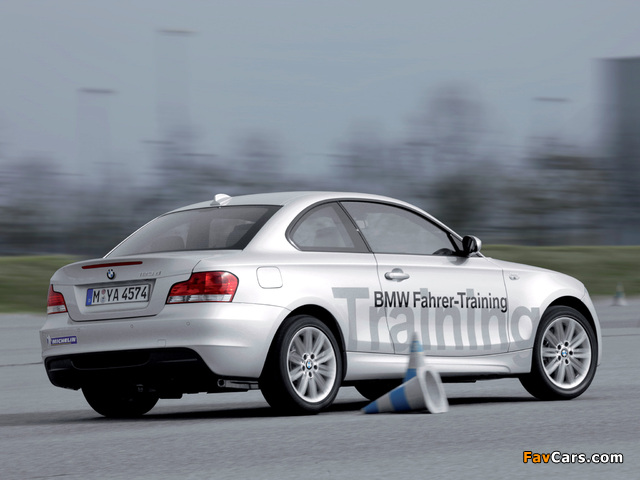 Pictures of BMW 123d Coupe (E82) 2008–10 (640 x 480)