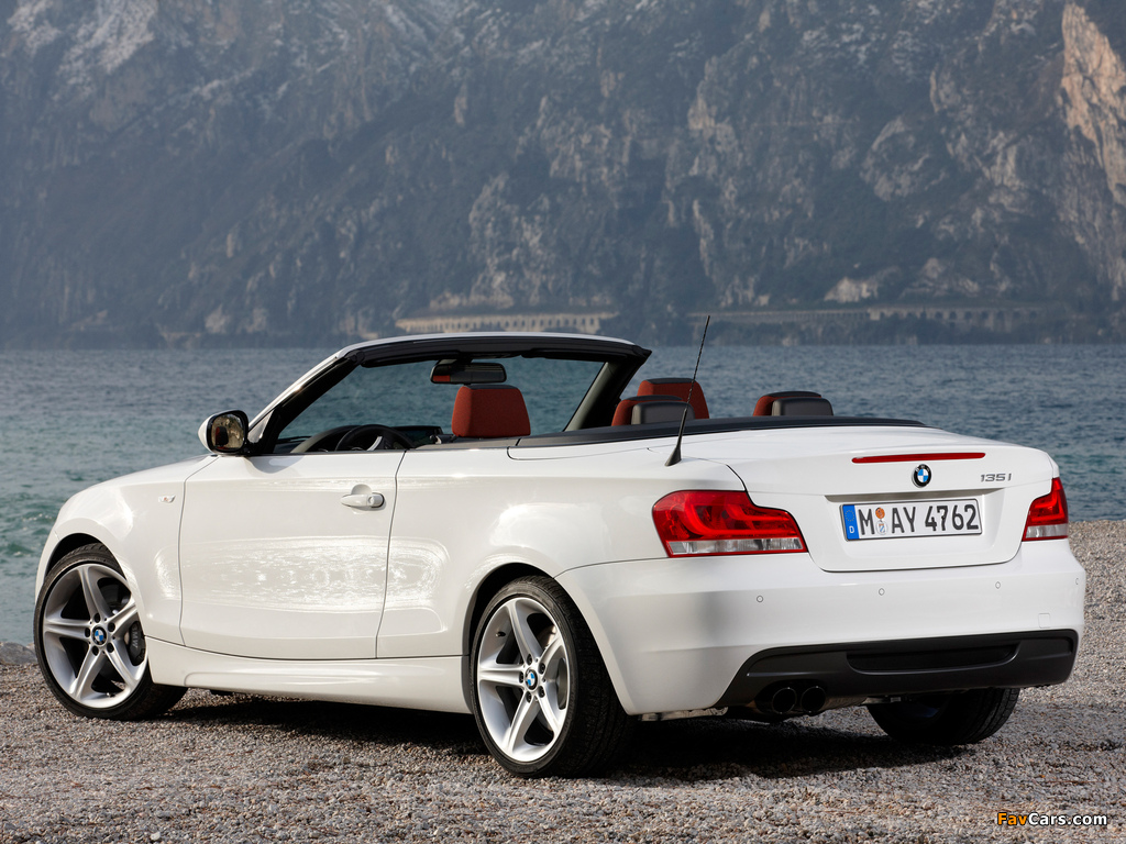 Pictures of BMW 135i Cabrio (E88) 2011 (1024 x 768)