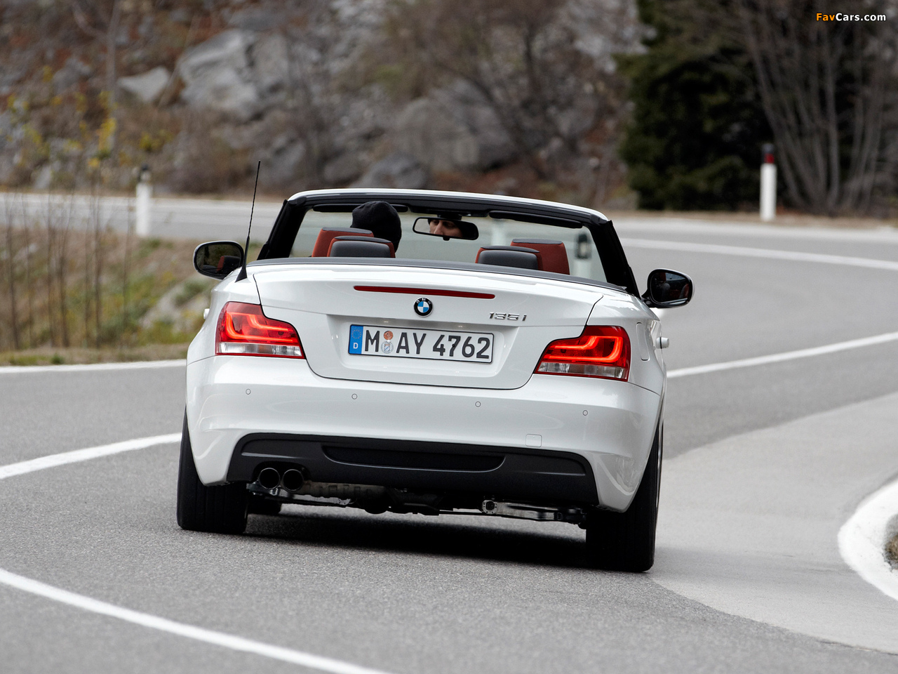 Pictures of BMW 135i Cabrio (E88) 2011 (1280 x 960)