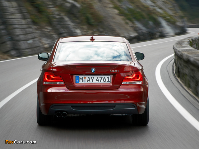 Pictures of BMW 135i Coupe (E82) 2011 (640 x 480)