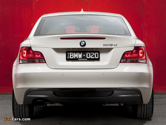 Pictures of BMW 123d Coupe AU-spec (E82) 2011 (640 x 480)